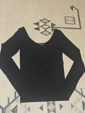Dynamic Black Scoop Neck Long Sleeve Top - OS Boutique Double Lined New